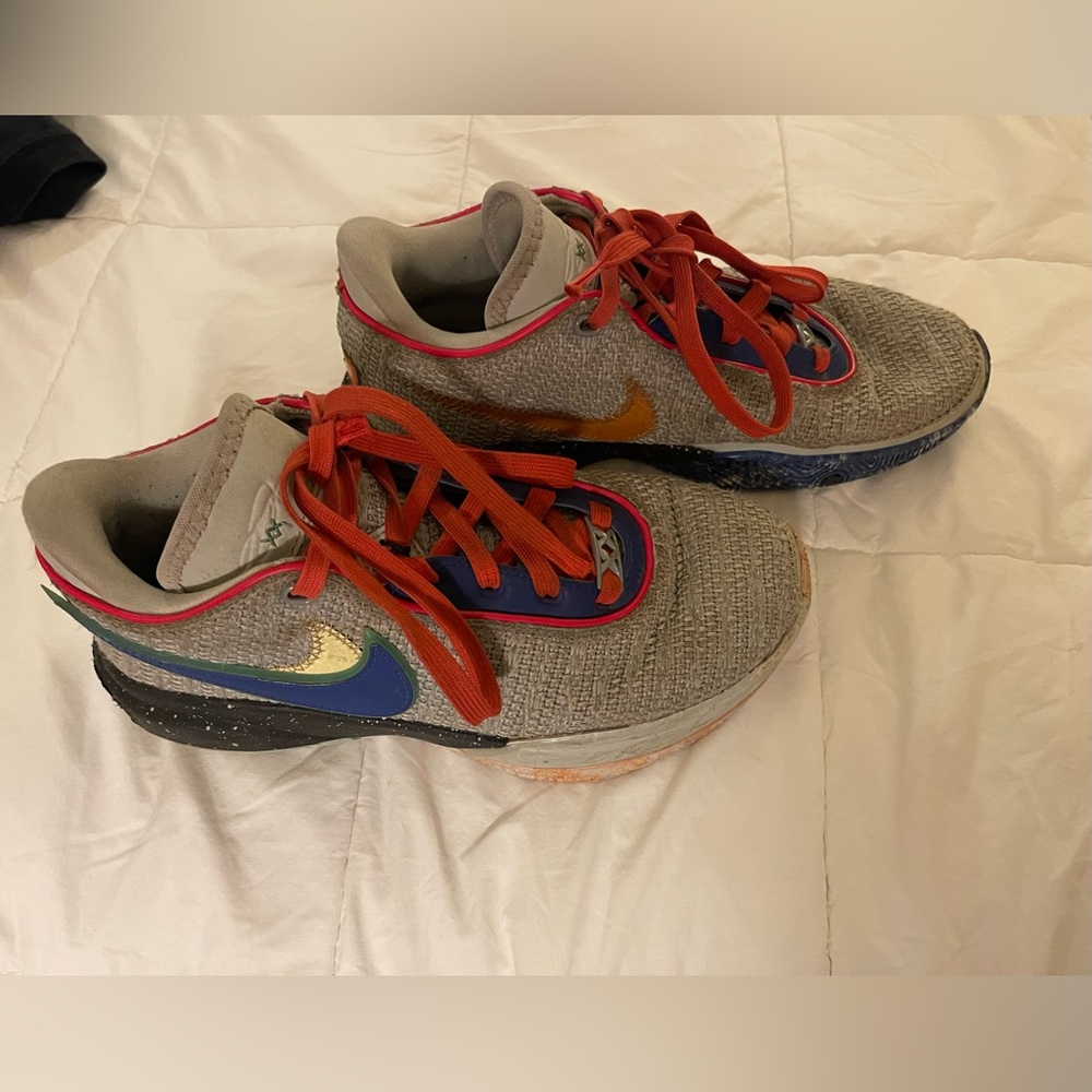 Nike LeBron XX Pink Diamond Collection Women’s Colorful Sneakers - Size 6Y